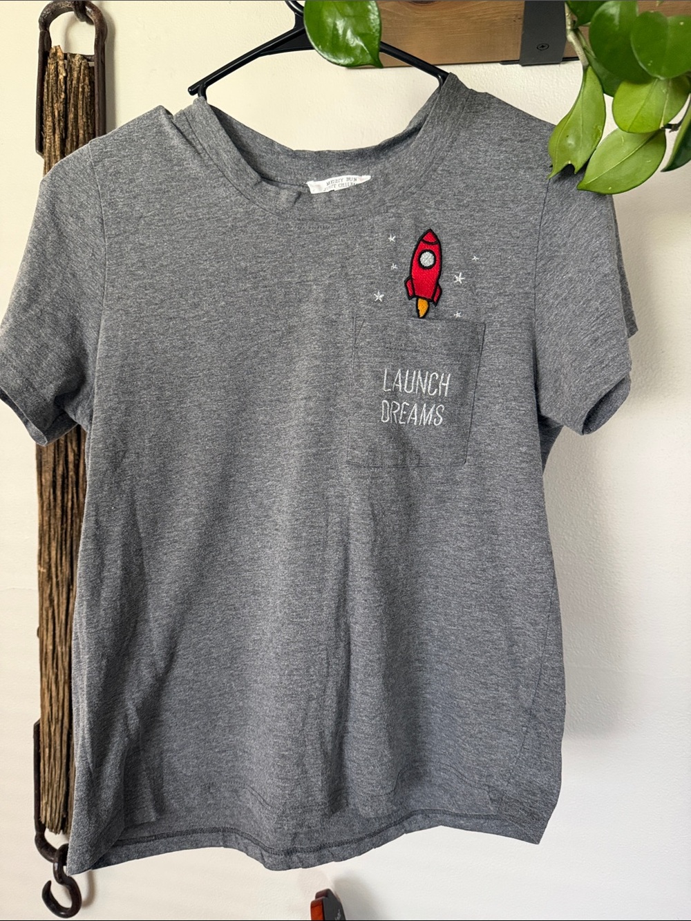 Messy Bun Just Chillin tshirt size medium